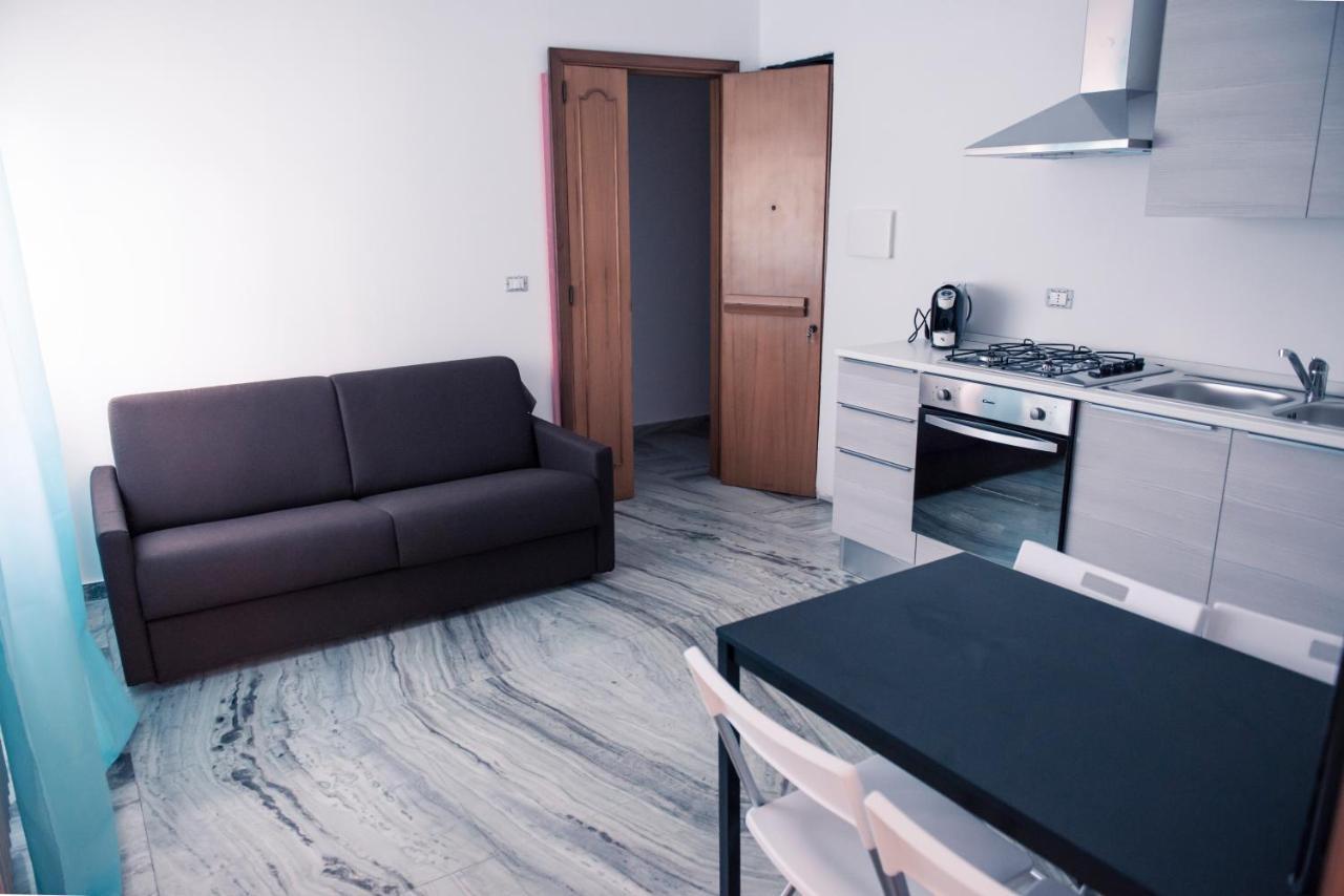 Thomas'S Home - Appartamento A Comiso Dış mekan fotoğraf