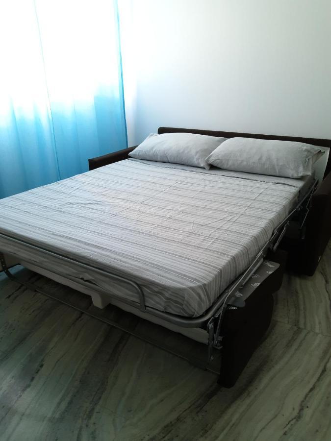 Thomas'S Home - Appartamento A Comiso Dış mekan fotoğraf